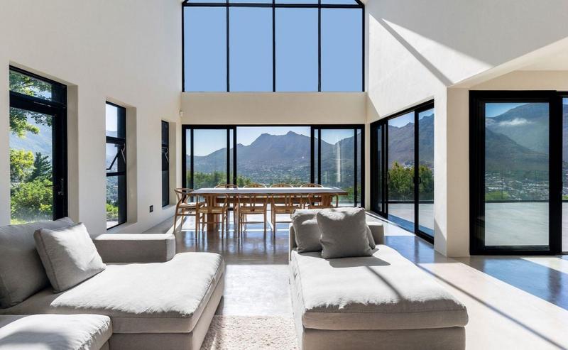 6 Bedroom Property for Sale in Hout Bay Western Cape